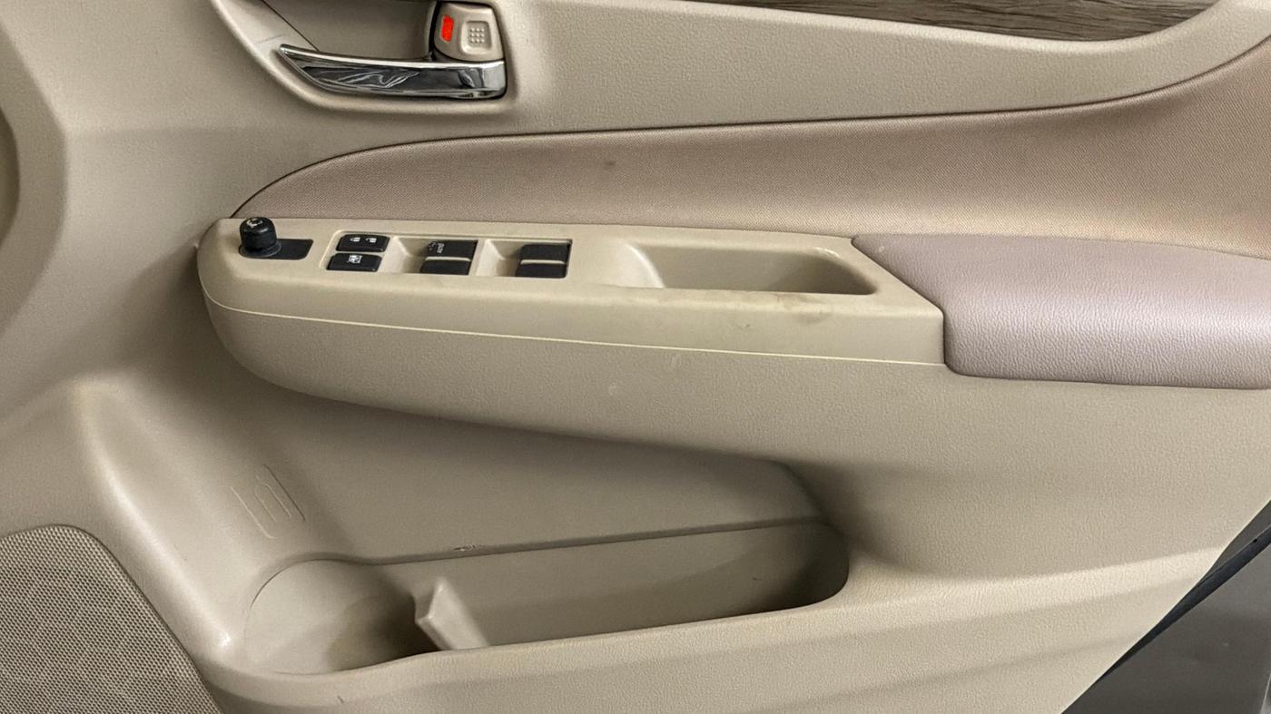 2021 Maruti Ciaz DELTA 1.5 SHVS MT PETROL, Petrol, Manual, 65,182 km, Driver Side Door Panels Control