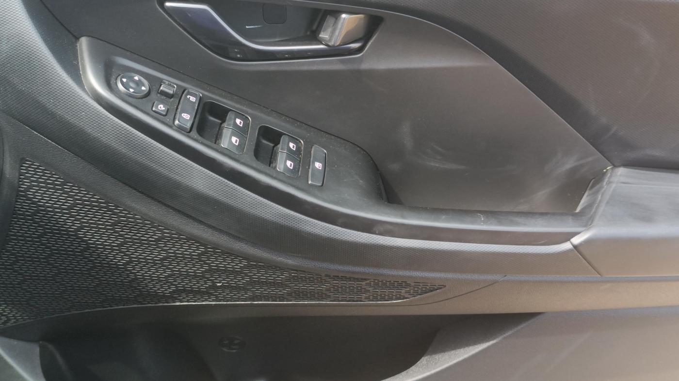 2025 Hyundai Creta S (O) 1.5 Petrol IVT Knight Edition, Petrol, Automatic, 7,113 km, Driver Side Door Panels Control