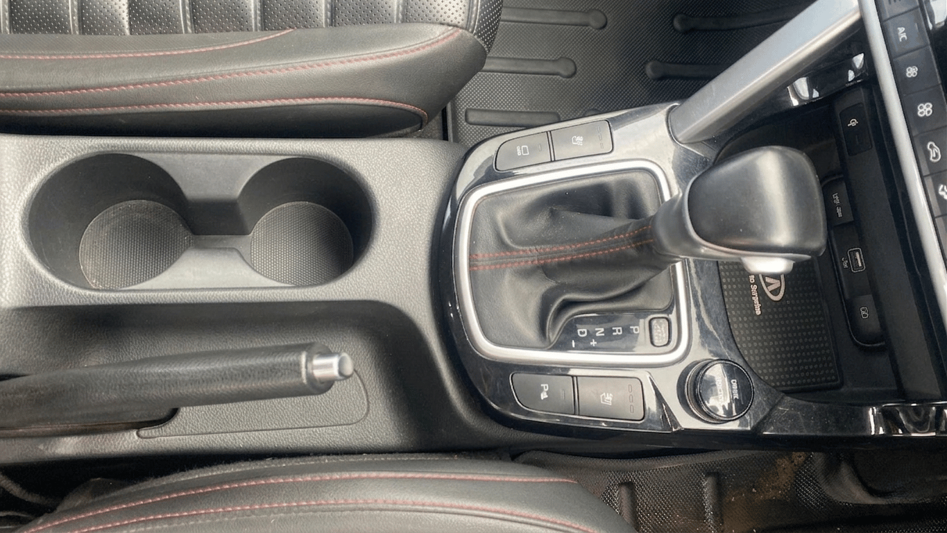 2020 KIA SELTOS GTX PLUS DCT 1.4 PETROL, Petrol, Automatic, 1,02,992 km, Gear Lever