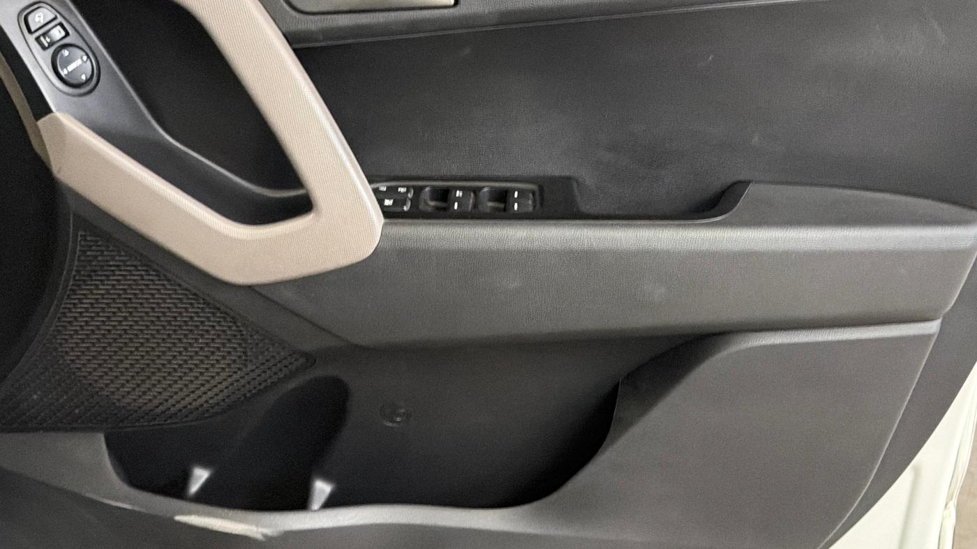 2017 Hyundai Creta SX PLUS 1.6 PETROL, Petrol, Manual, 82,630 km, Driver Side Door Panels Control
