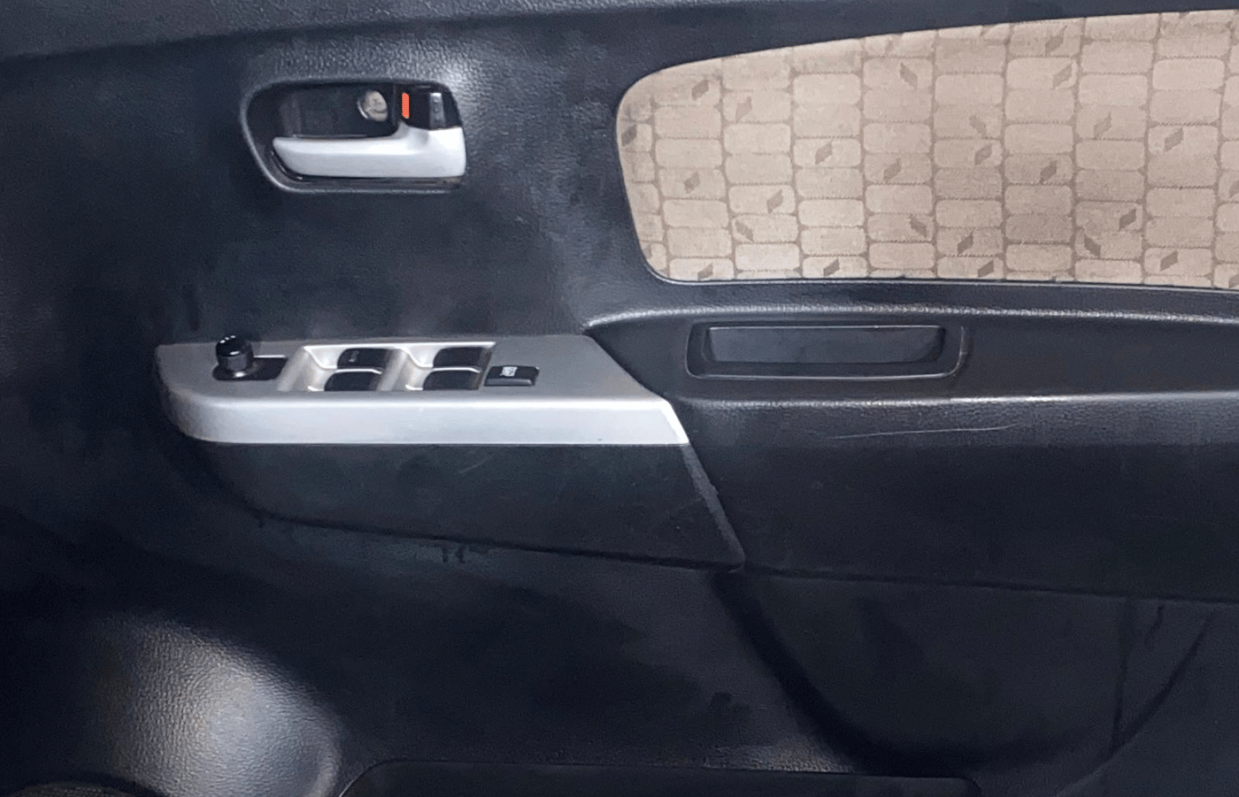 2015 Maruti Wagon R 1.0 VXI, Petrol, Manual, 55,068 km, Driver Side Door Panels Control