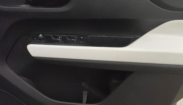 2024 Tata PUNCH ACCOMPLISHED AMT, Petrol, Automatic, 8,781 km, Driver Side Door Panels Control