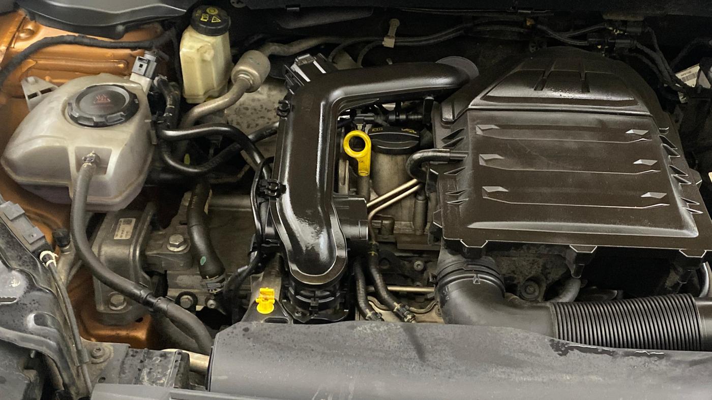 2021 Skoda KUSHAQ STYLE 1.0L TSI AT, Petrol, Automatic, 28,337 km, Engine View - Right