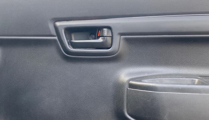 2023 Maruti S PRESSO VXI PLUS (O) AMT, Petrol, Automatic, 27,306 km, Driver Side Door Panels Control