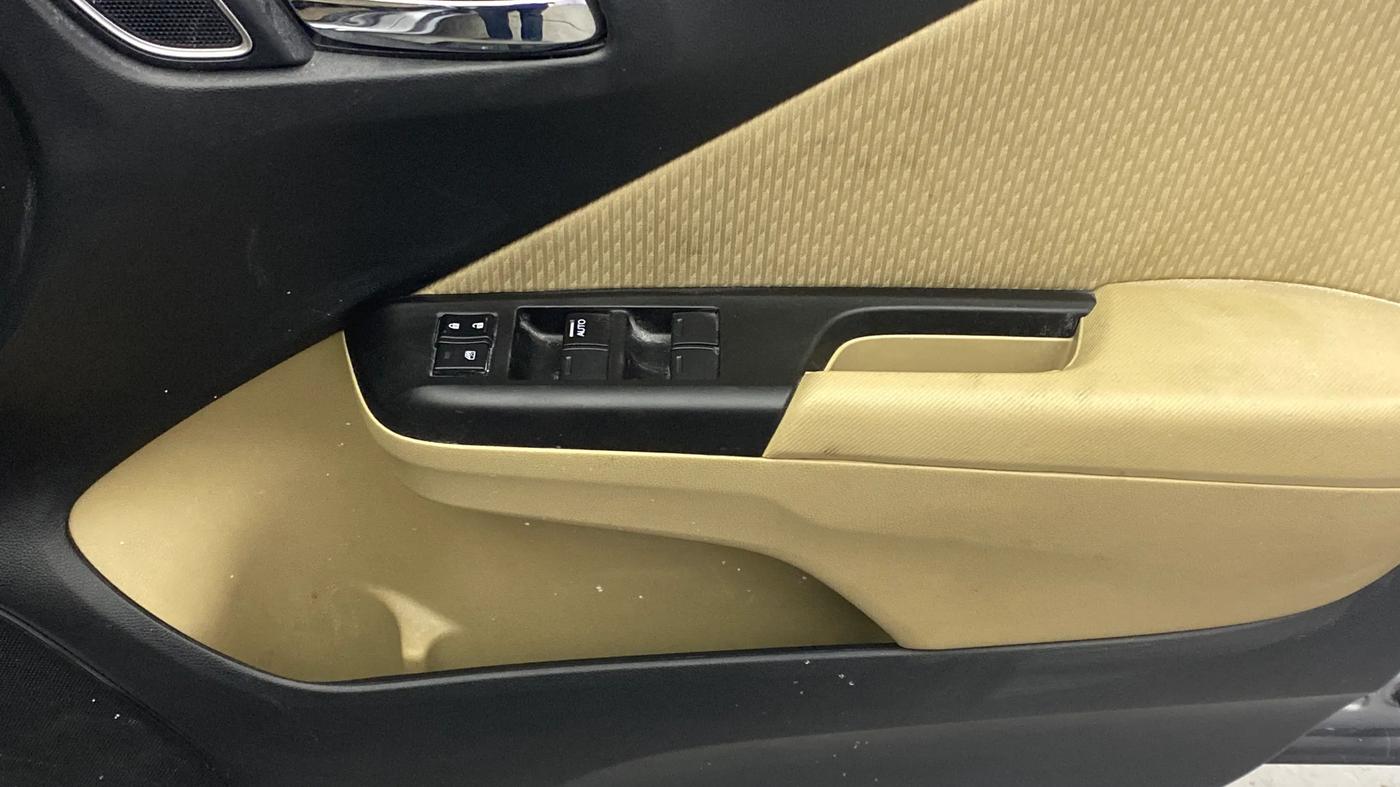 2021 Honda City 1.5L I-VTEC V MT 4TH GEN, Petrol, Manual, 58,340 km, Driver Side Door Panels Control
