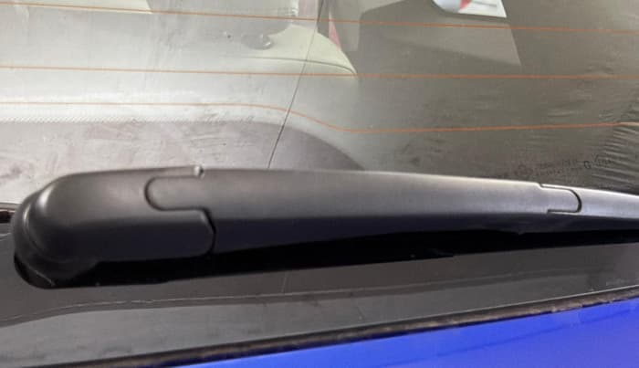 2022 Mahindra XUV700 AX 5 P AT 5 STR, Petrol, Automatic, 38,972 km, Rear Wiper