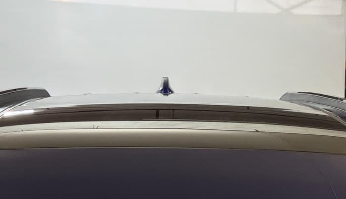 2022 Mahindra XUV700 AX 5 P AT 5 STR, Petrol, Automatic, 38,972 km, Moonroof/ Sunroof