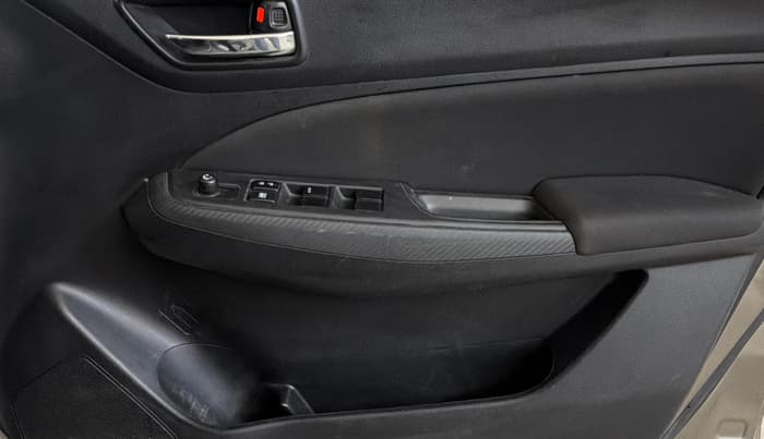 2021 Maruti Swift VXI, Petrol, Manual, 31,061 km, Driver Side Door Panels Control