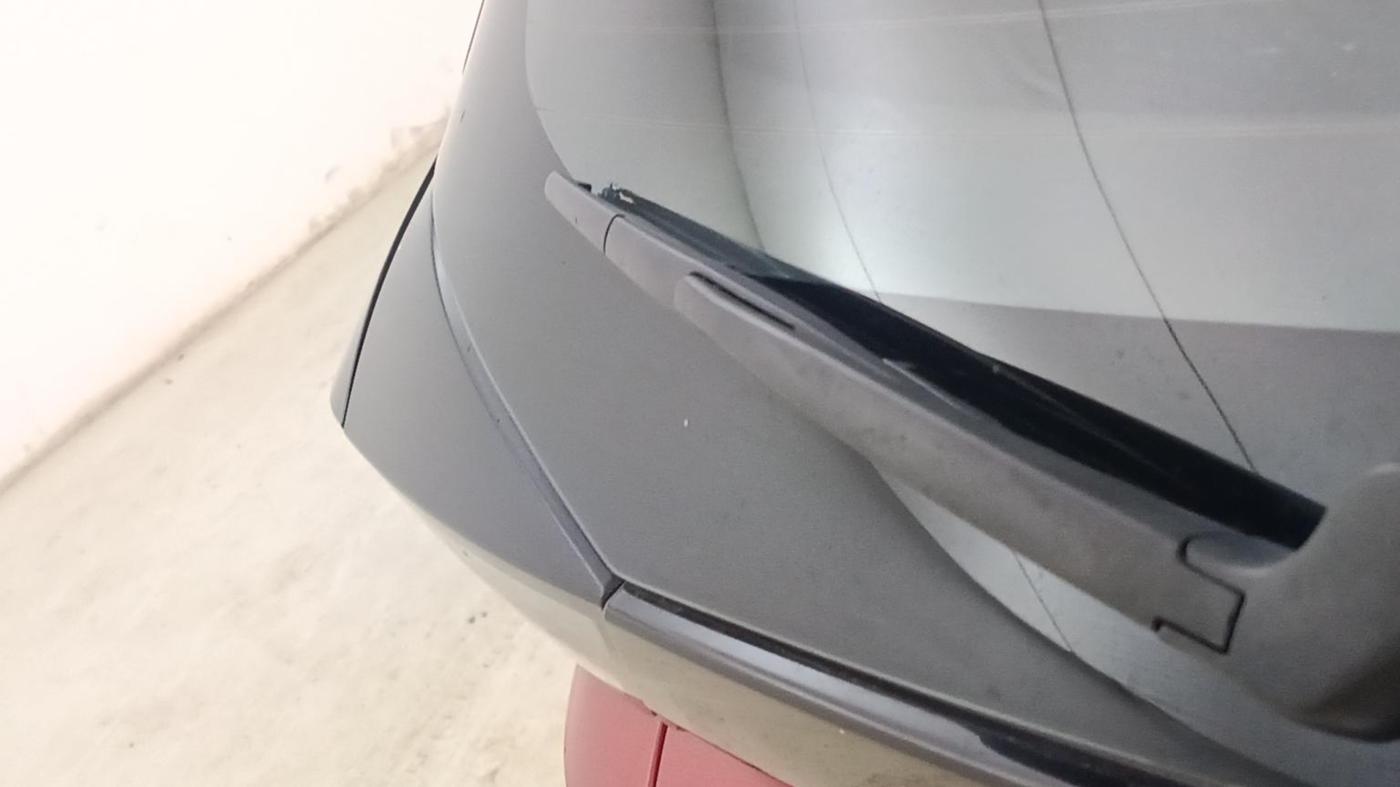 2023 Tata ALTROZ XZA + SUNROOF, Petrol, Automatic, 31,579 km, Rear Wiper