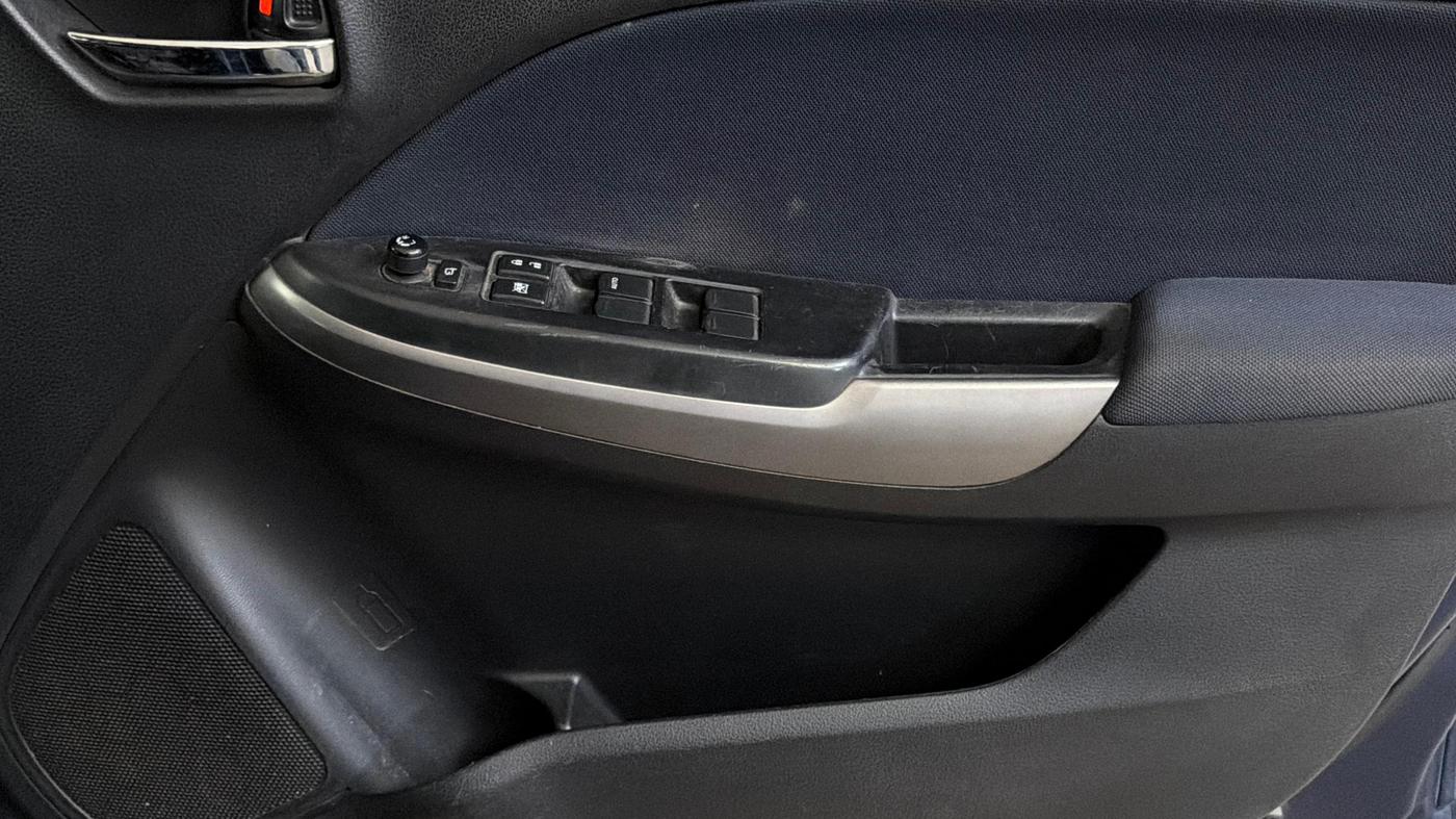 2020 Maruti Baleno ZETA PETROL 1.2, Petrol, Manual, 89,466 km, Driver Side Door Panels Control