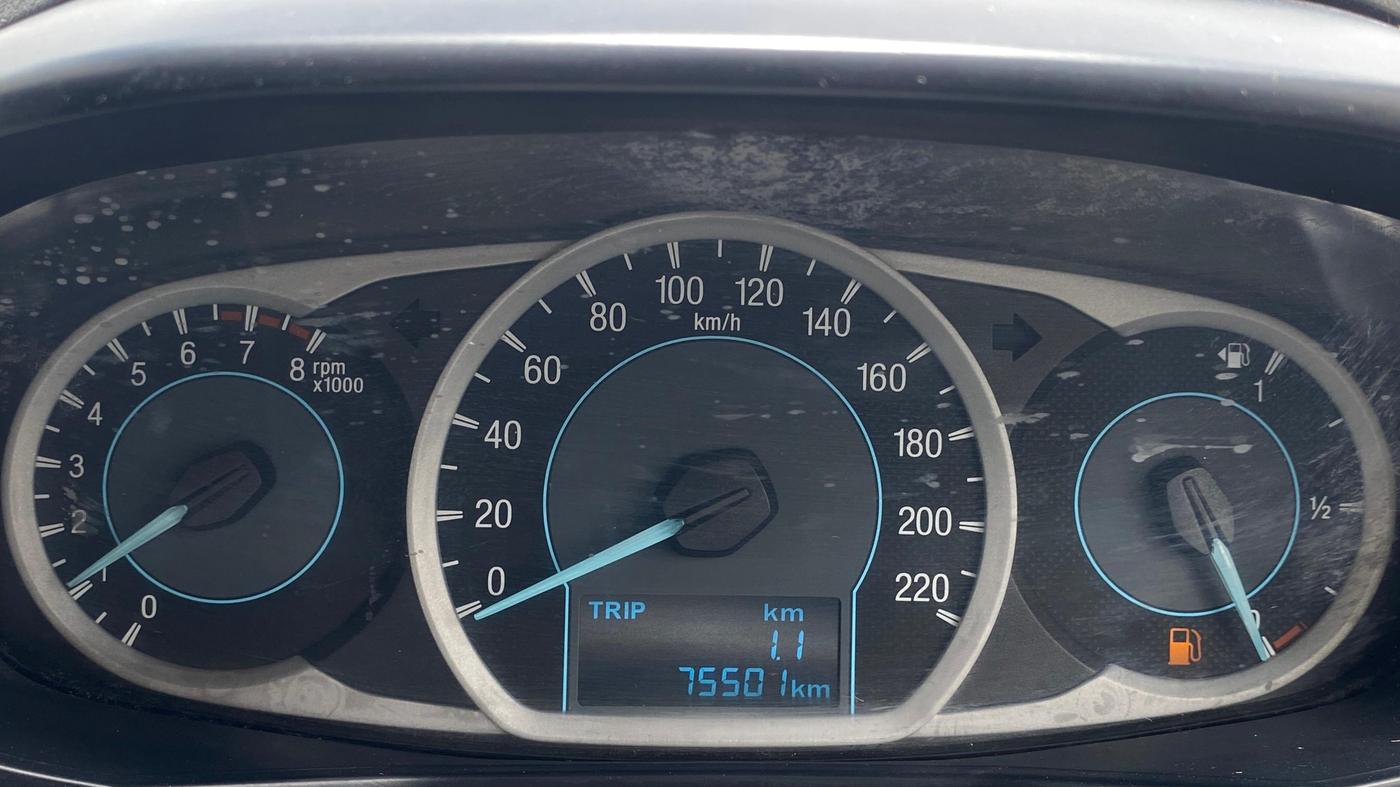 2016 Ford New Figo TITANIUM 1.2 PETROL MT, Petrol, Manual, 75,500 km, Odometer Image