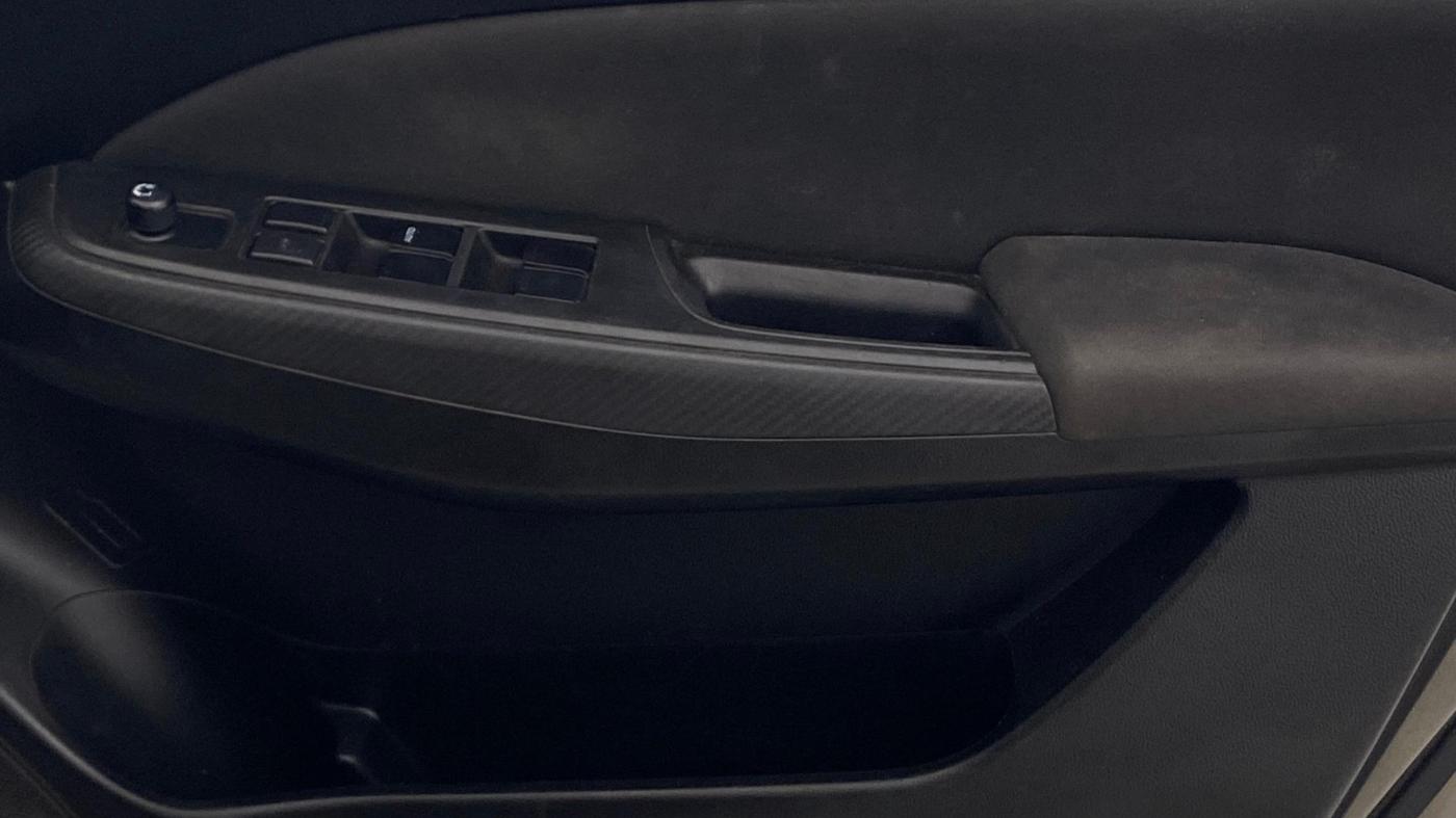 2019 Maruti Swift VXI, Petrol, Manual, 84,360 km, Driver Side Door Panels Control