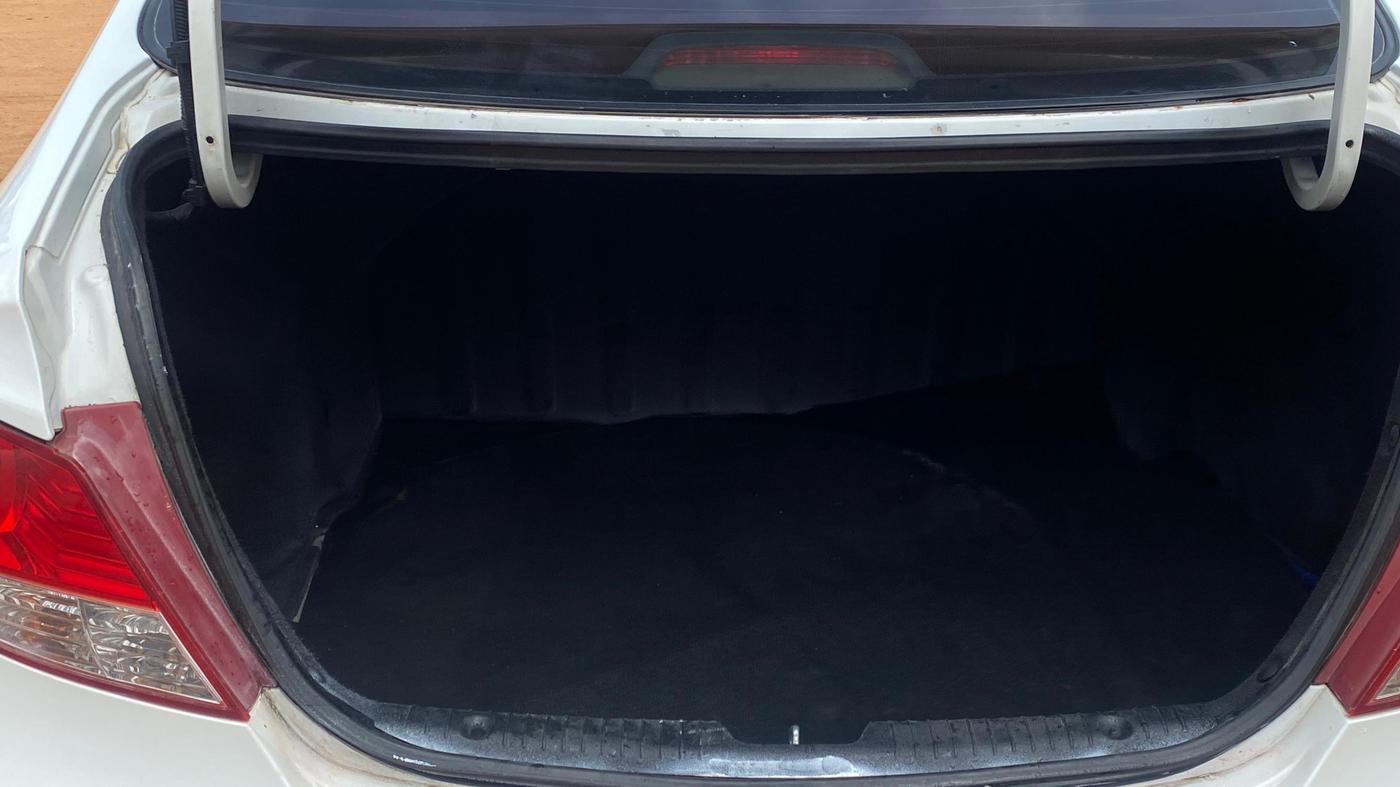 2013 Hyundai Verna FLUIDIC 1.6 VTVT SX, Petrol, Manual, 85,547 km, Boot Inside