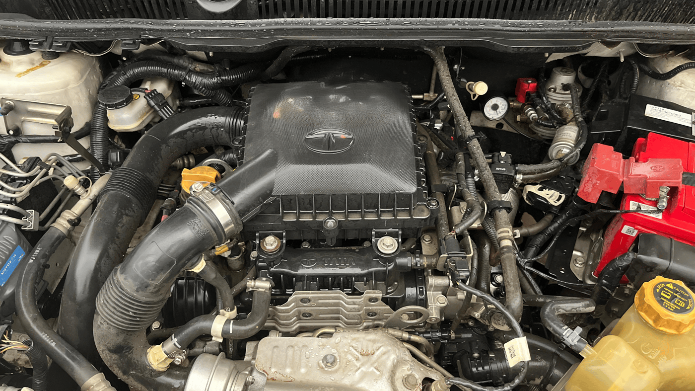 2023 Tata NEXON XM SUNROOF PETROL, CNG, Manual, 38,663 km, Engine View