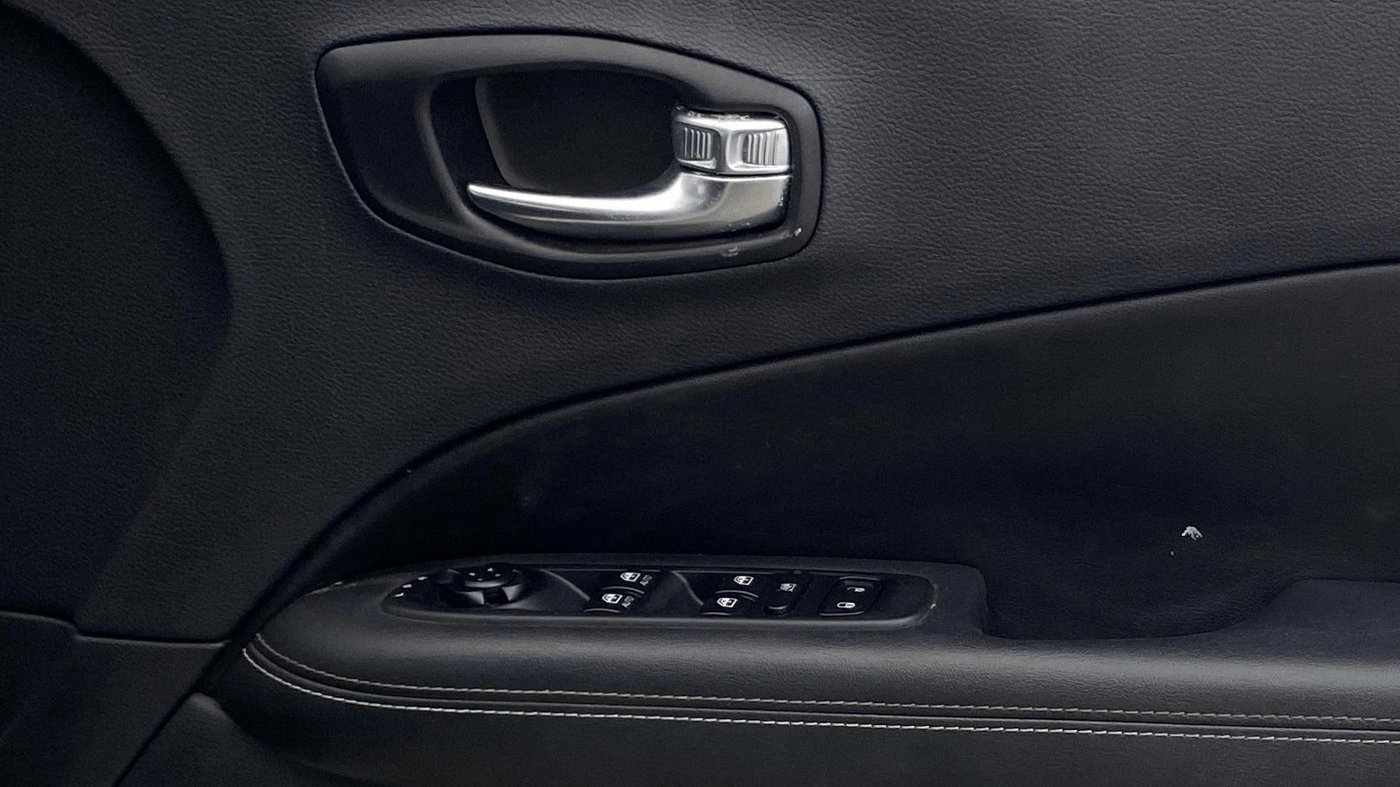 2019 Jeep Compass SPORT PLUS 1.4 PETROL, Petrol, Manual, 39,860 km, Driver Side Door Panels Control