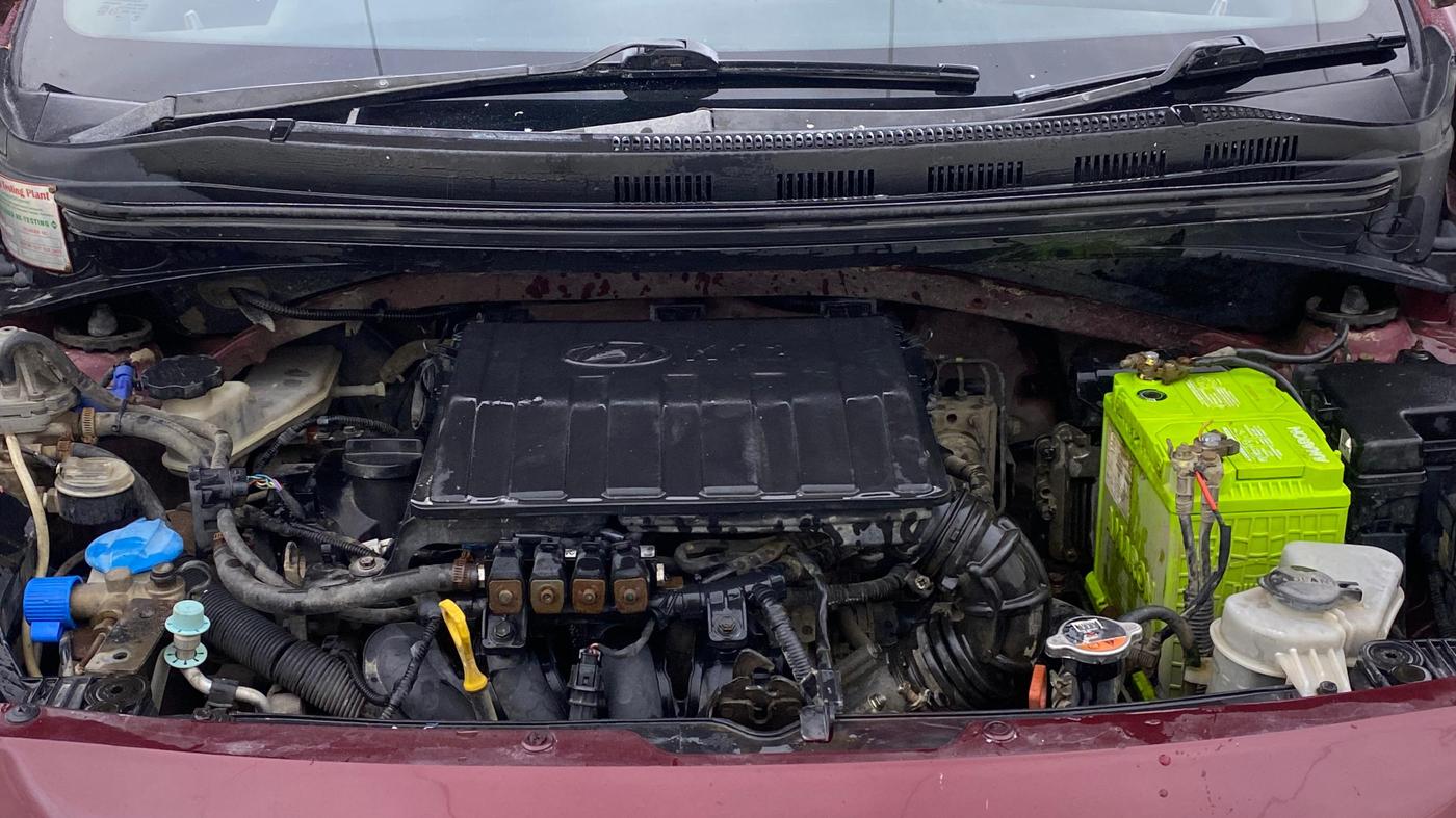 2016 Hyundai Grand i10 ASTA (O) AT 1.2 KAPPA VTVT, CNG, Automatic, 1,17,677 km, Engine View