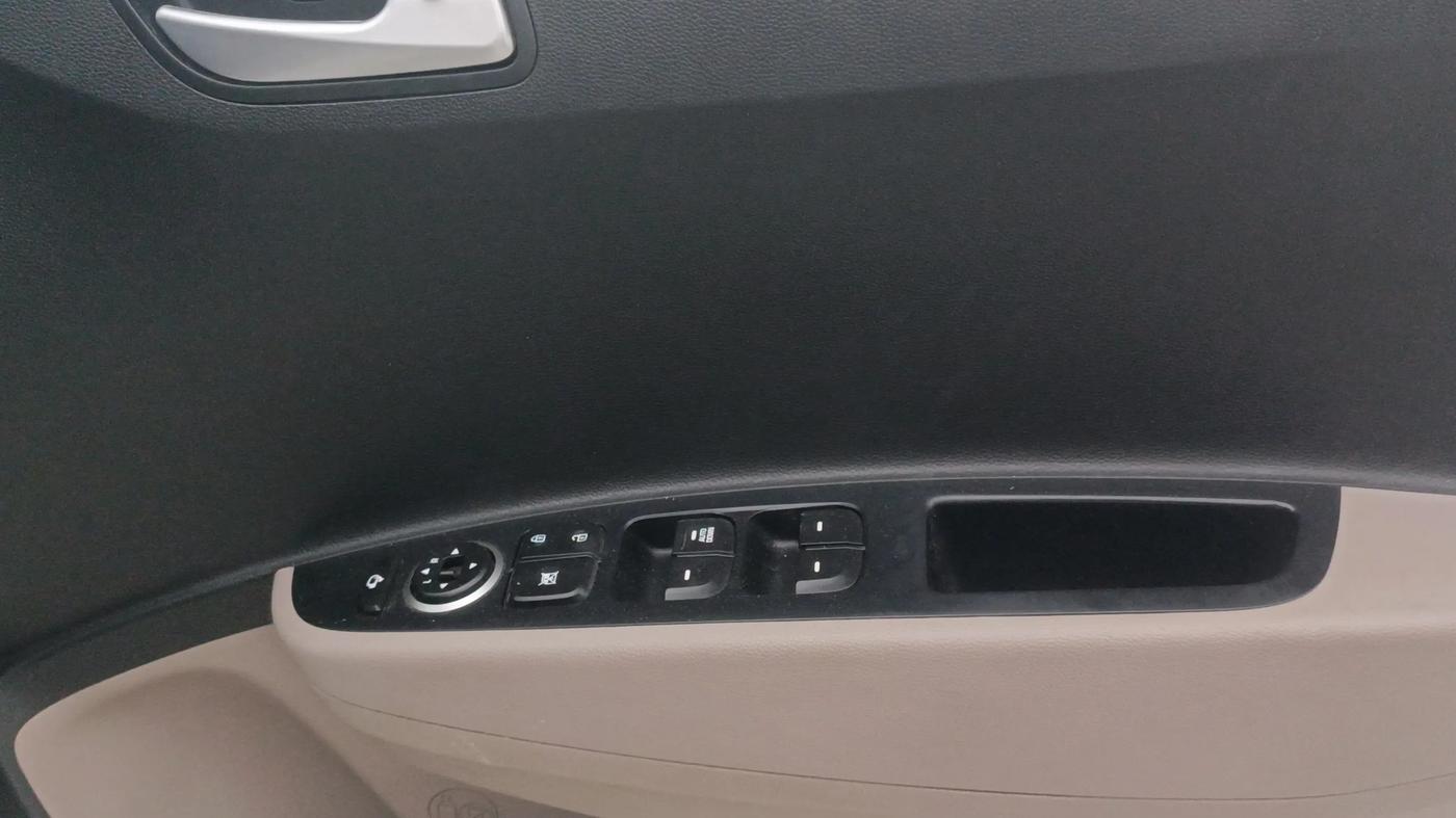 2019 Hyundai Grand i10 SPORTZ 1.2 KAPPA VTVT, Petrol, Manual, 21,236 km, Driver Side Door Panels Control