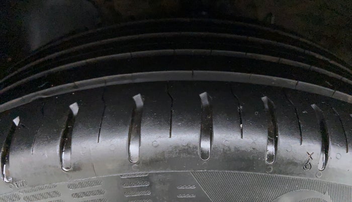 2018 Hyundai Verna 1.6 SX VTVT AT (O), Petrol, Automatic, 47,221 km, Left Front Tyre Tread
