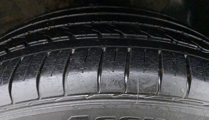2018 Hyundai Verna 1.6 SX VTVT AT (O), Petrol, Automatic, 47,221 km, Right Front Tyre Tread