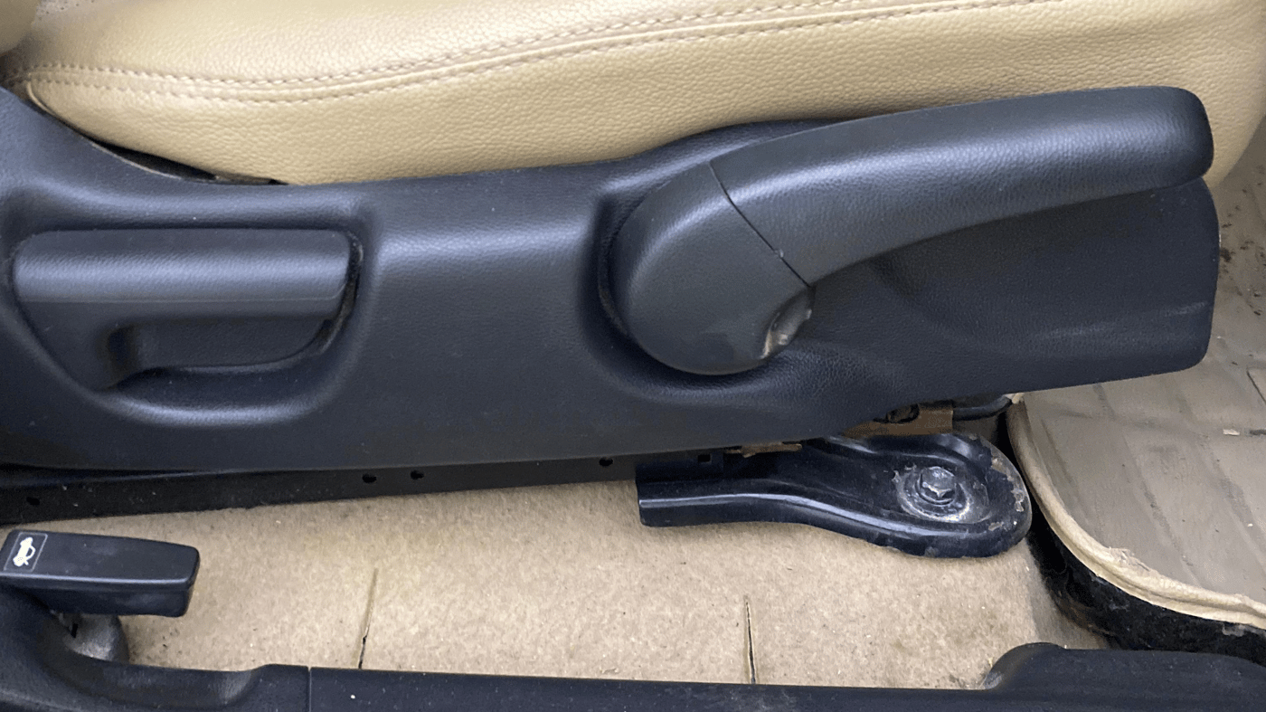 2015 Honda City 1.5L I-VTEC V MT, Petrol, Manual, 40,026 km, Driver Side Adjustment Panel