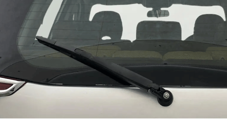 2020 Mahindra XUV500 W7, Diesel, Manual, 68,921 km, Rear Wiper