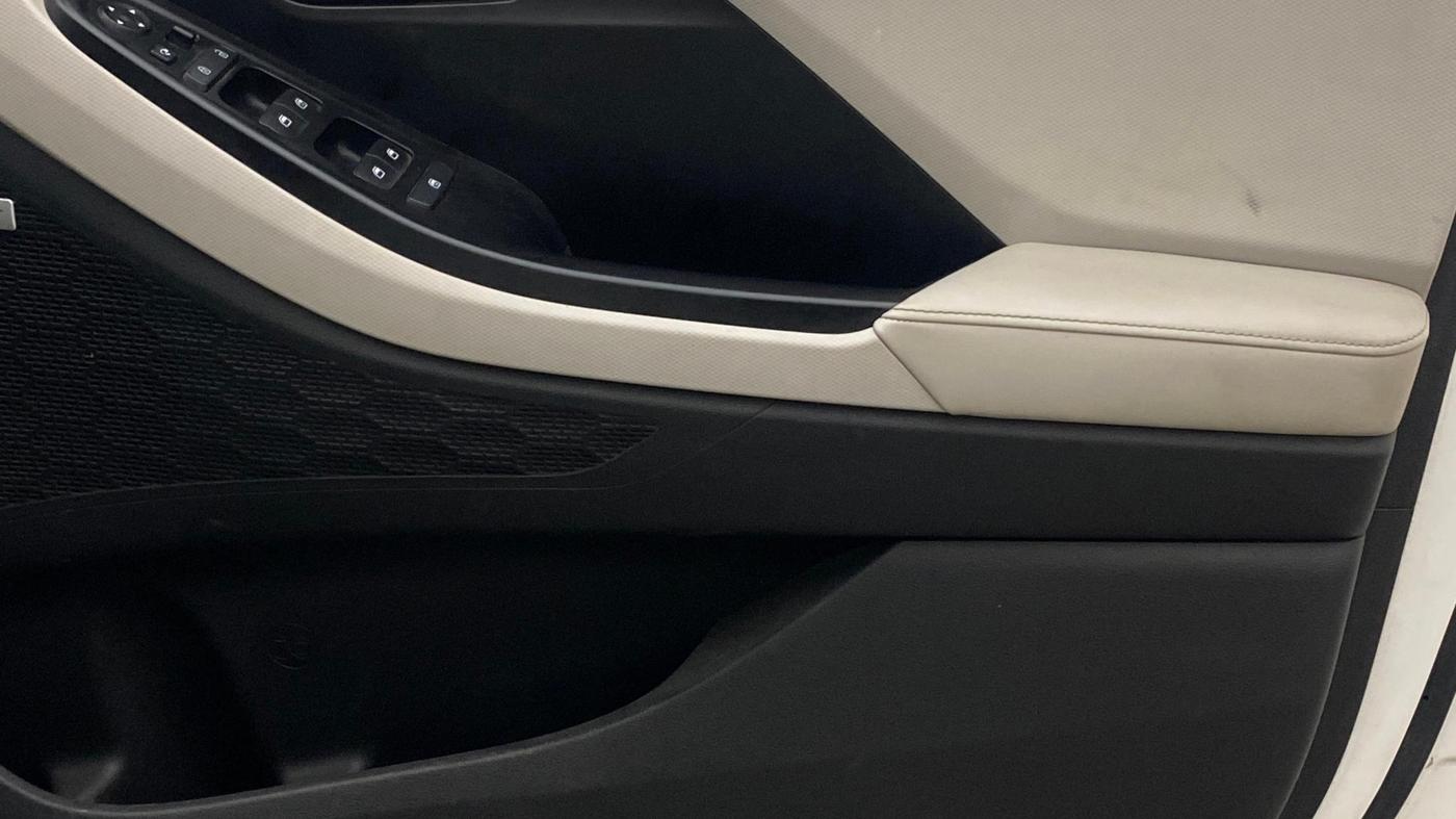 2020 Hyundai Creta SX (O) AT 1.5 DIESEL, Diesel, Automatic, 91,817 km, Driver Side Door Panels Control
