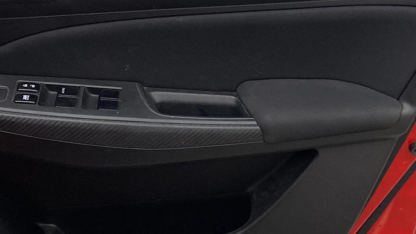2023 Maruti Swift VXI AMT, Petrol, Automatic, 81,473 km, Driver Side Door Panels Control