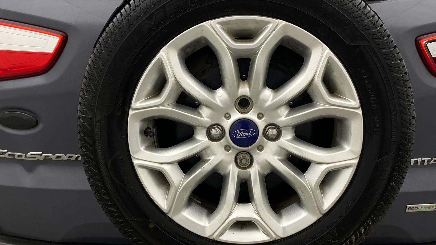 2015 Ford Ecosport TITANIUM 1.0L ECOBOOST, Petrol, Manual, 1,18,175 km, Spare Tyre