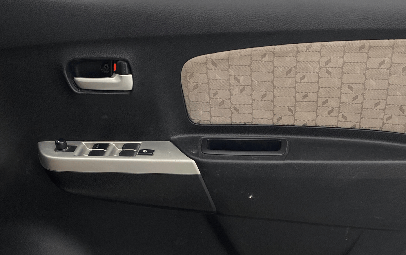 2016 Maruti Wagon R 1.0 VXI, Petrol, Manual, 16,698 km, Driver Side Door Panels Control