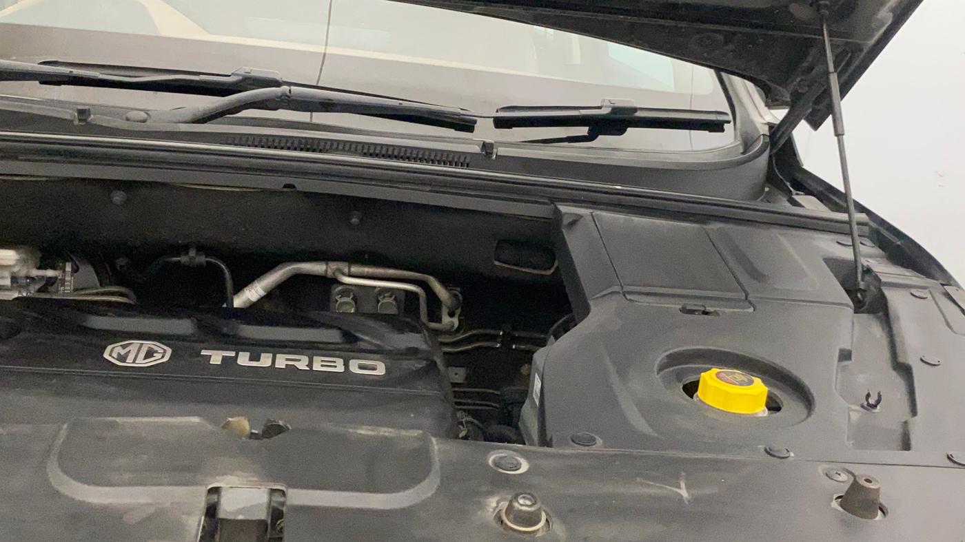 2023 MG HECTOR PLUS SAVVY PRO 1.5 TURBO CVT 7 STR, Petrol, Automatic, 18,563 km, Engine View - Left