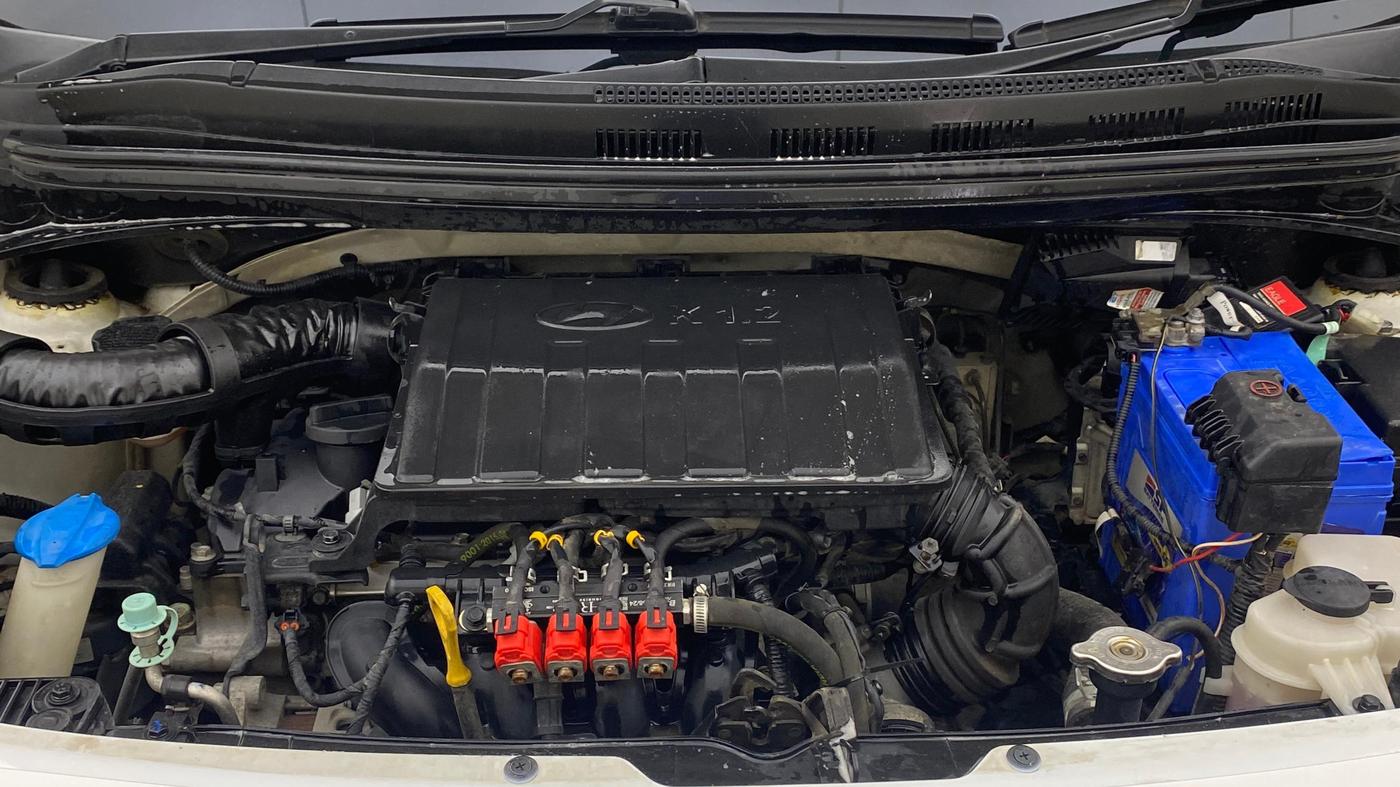 2019 Hyundai Xcent S 1.2, CNG, Manual, 1,18,243 km, Engine View