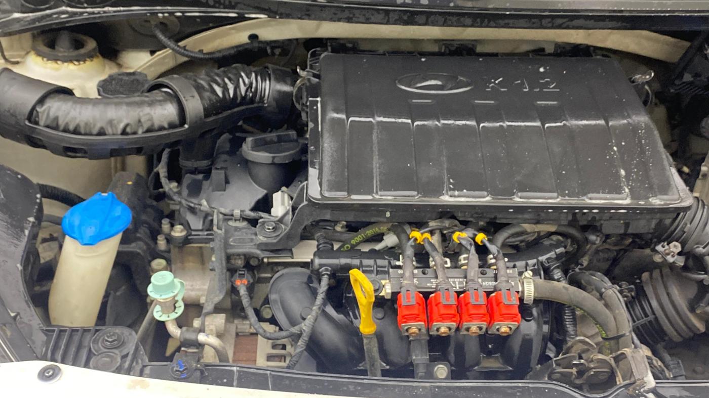 2019 Hyundai Xcent S 1.2, CNG, Manual, 1,18,243 km, Engine View - Right
