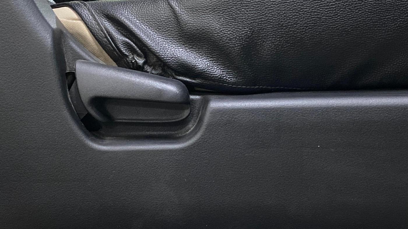 2018 Maruti Wagon R 1.0 VXI OPT, Petrol, Manual, 49,238 km, Driver Side Adjustment Panel