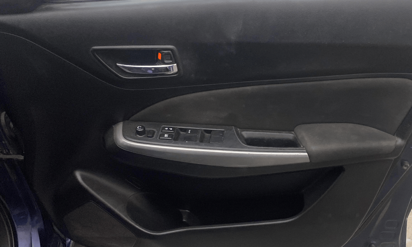 2018 Maruti Swift ZXI AMT, Petrol, Automatic, 90,923 km, Driver Side Door Panels Control