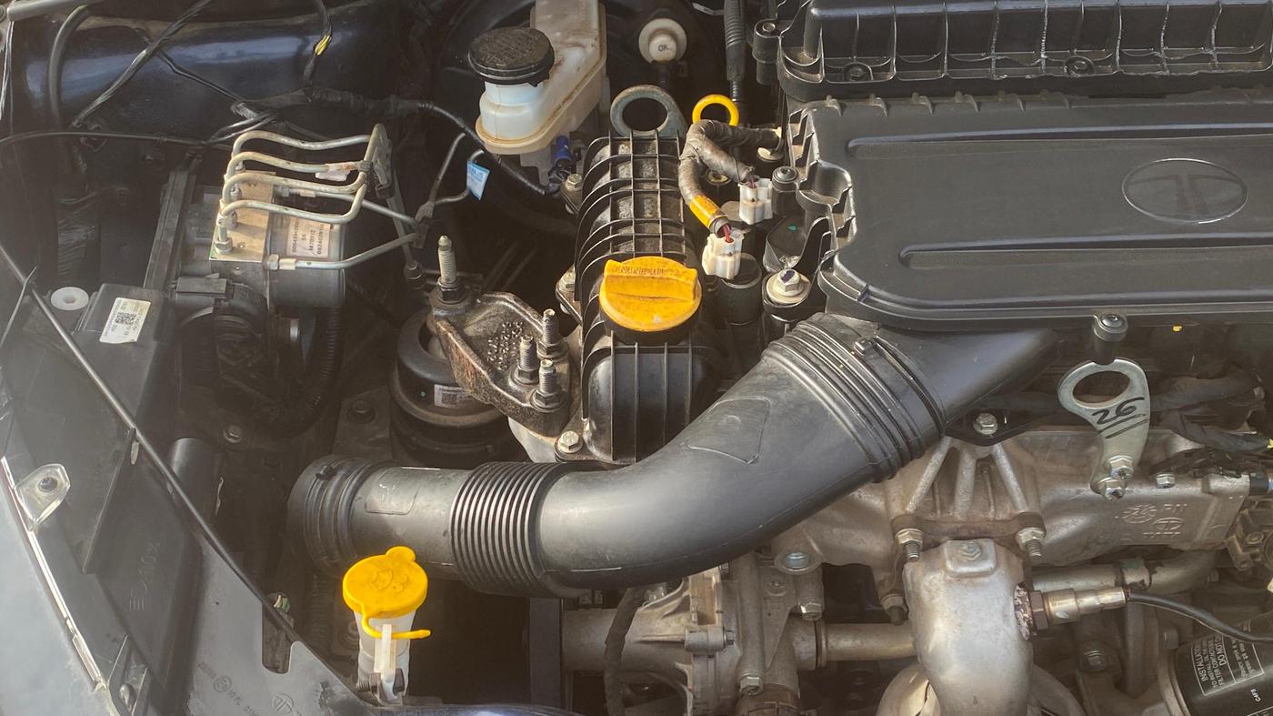 2024 Tata TIGOR XZ PETROL, Petrol, Manual, 7,311 km, Engine View - Right