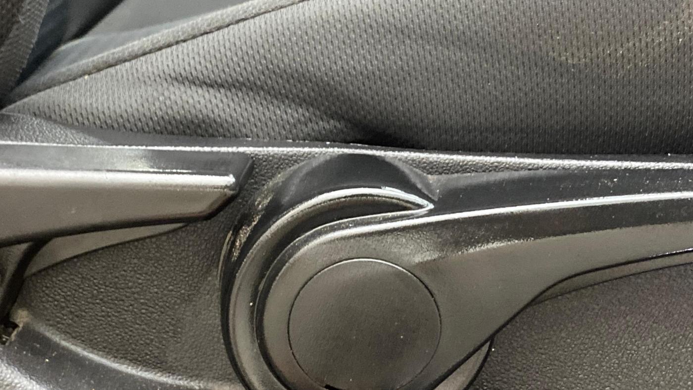 2018 Tata Tiago XZ PLUS DIESEL, Diesel, Manual, 1,05,113 km, Driver Side Adjustment Panel