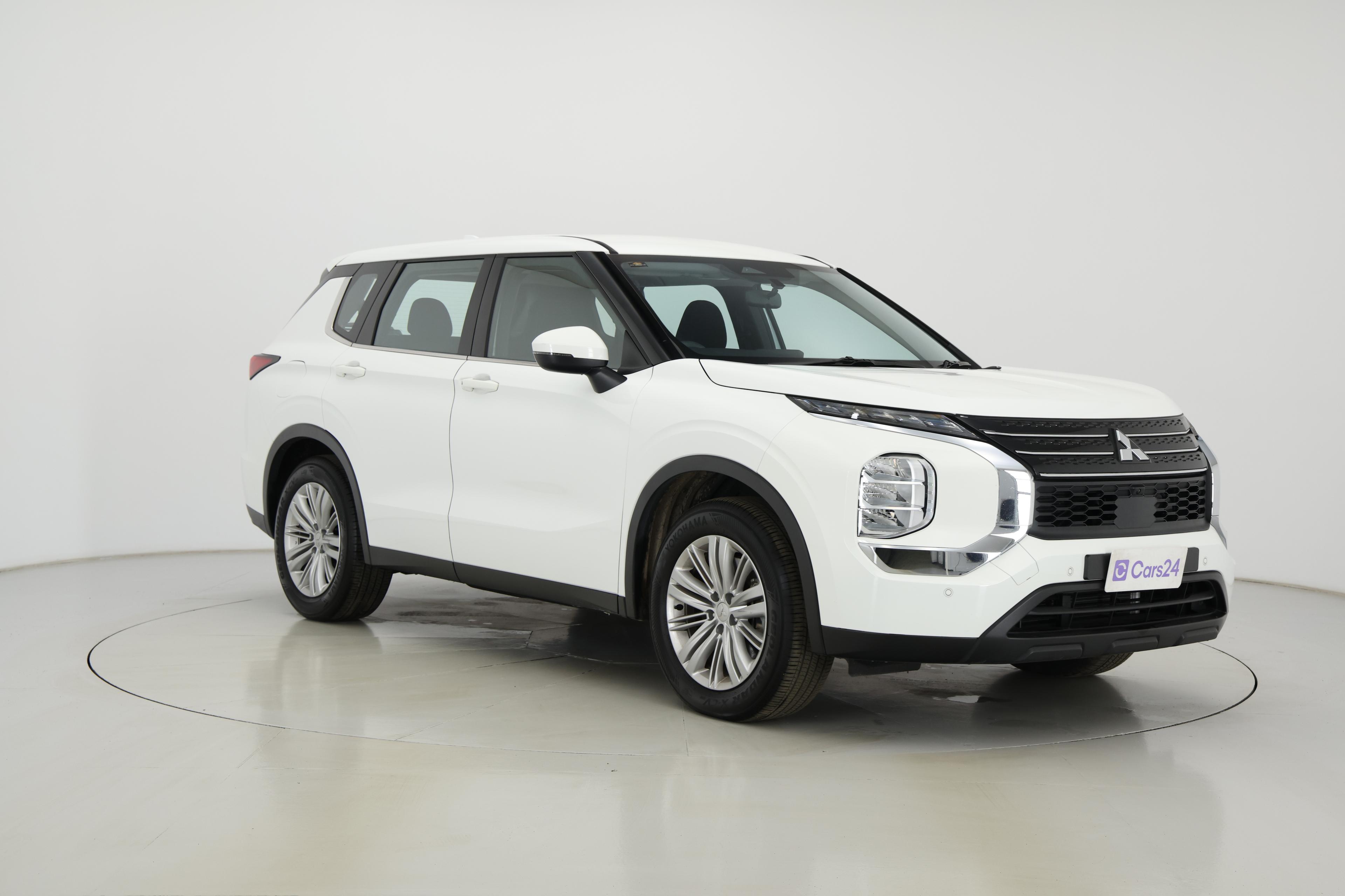 Mitsubishi Outlander image