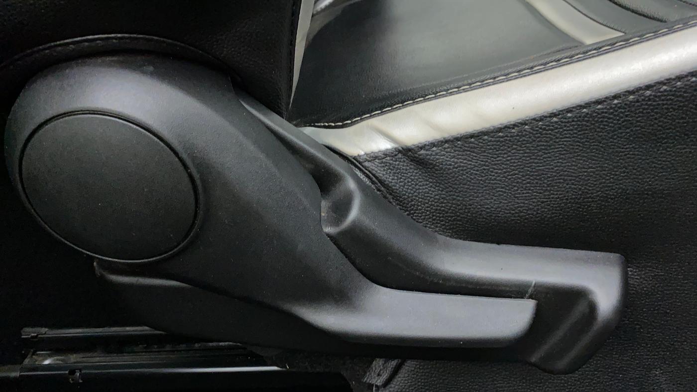 2021 Maruti Baleno DELTA 1.2 K12, Petrol, Manual, 12,156 km, Driver Side Adjustment Panel