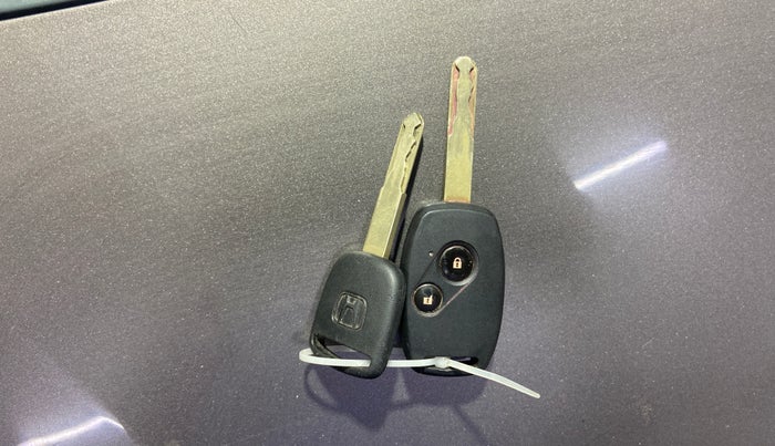 2015 Honda Amaze 1.2L I-VTEC S, Petrol, Manual, 89,918 km, Key Close Up