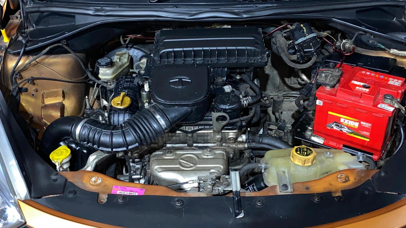 2018 Tata Tiago XM PETROL, Petrol, Manual, 1,00,304 km, Engine View