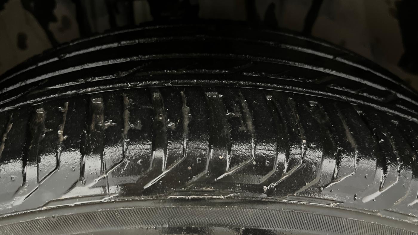 2018 Jeep Compass LIMITED 1.4 PETROL AT, Petrol, Automatic, 79,915 km, Right Front Tyre Tread