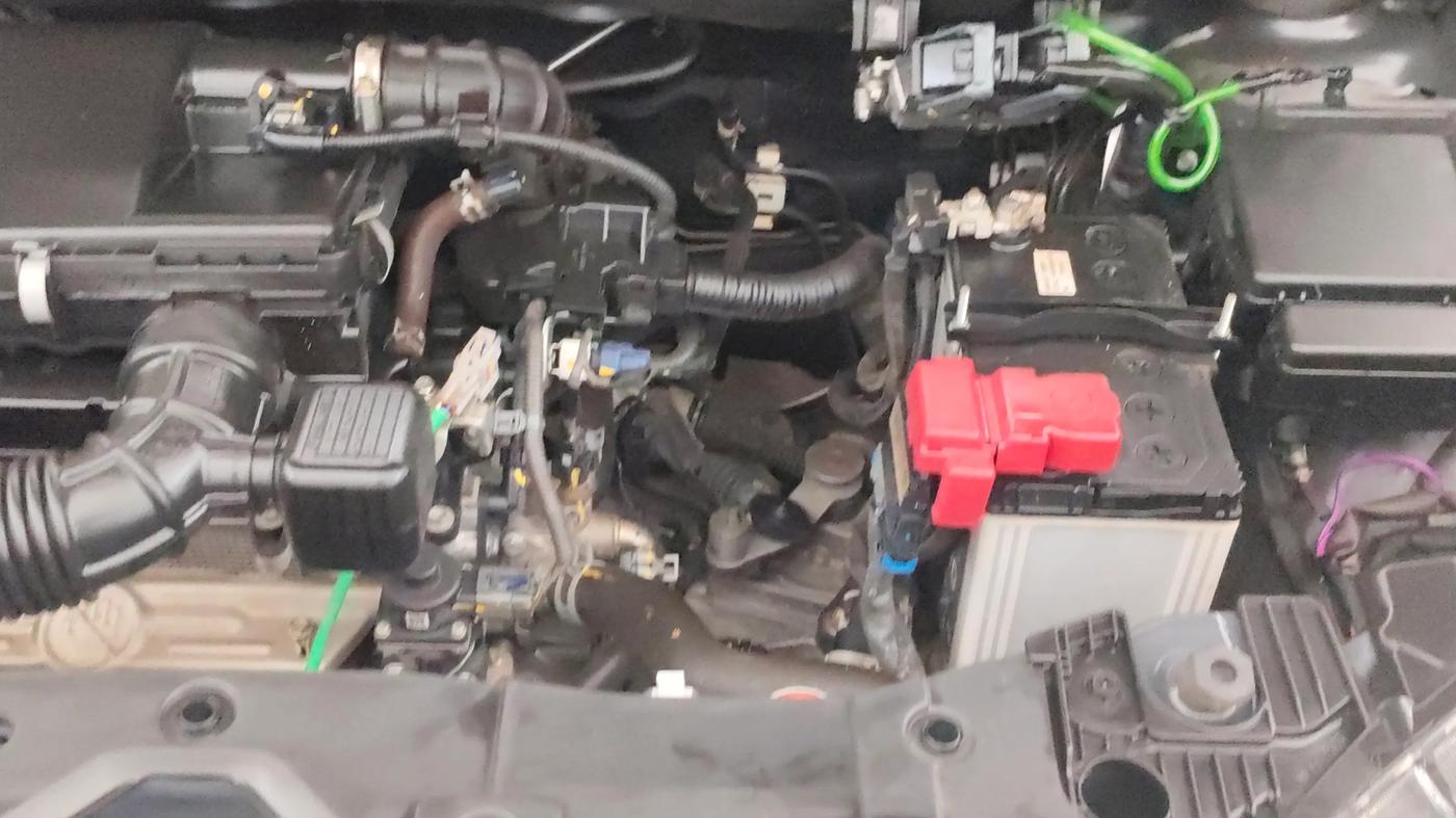 2024 Maruti XL6 ZETA MT, Petrol, Manual, 9,921 km, Engine View - Left