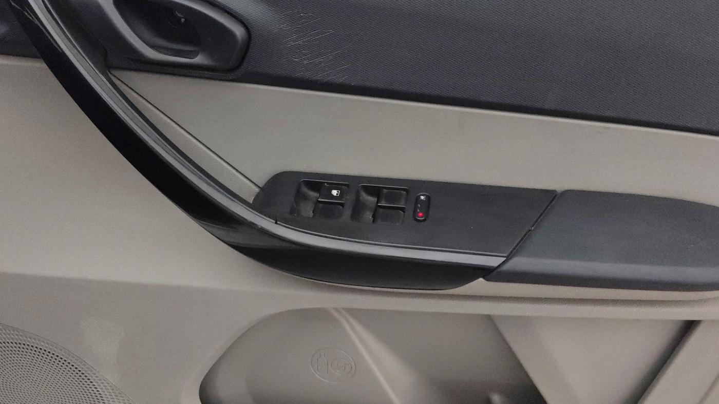2019 Tata Tiago XZ PETROL, Petrol, Manual, 57,441 km, Driver Side Door Panels Control