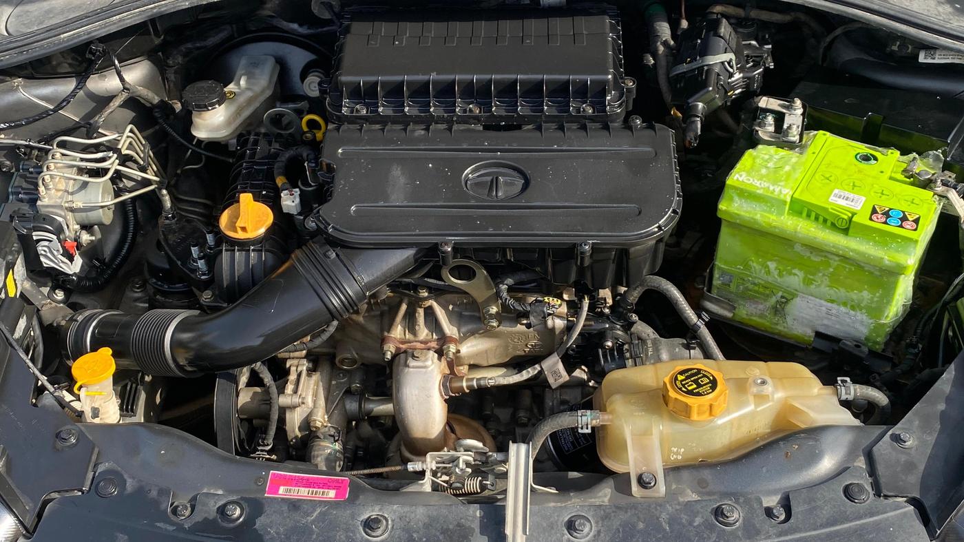 2021 Tata TIGOR XZ PETROL, Petrol, Manual, 76,557 km, Engine View
