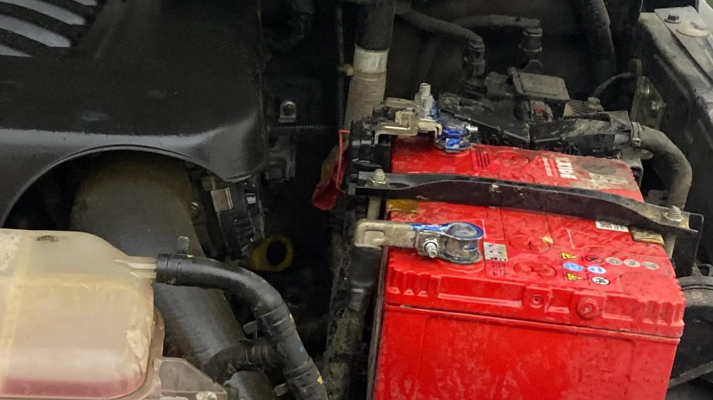 2021 Mahindra Thar LX D 4WD AT CONVERTIBLE, Diesel, Automatic, 52,603 km, Engine View - Left