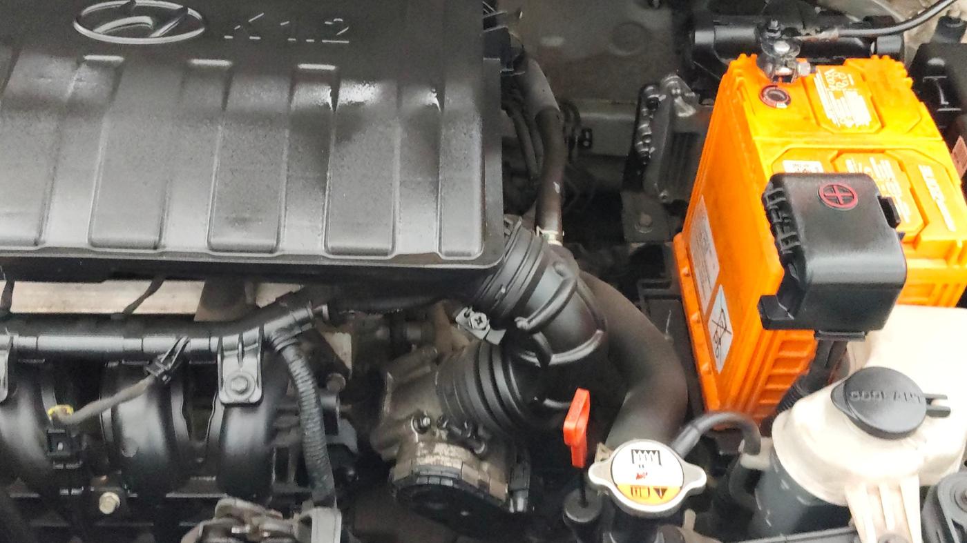 2015 Hyundai Grand i10 ASTA AT 1.2 KAPPA VTVT, Petrol, Automatic, 35,469 km, Engine View - Left