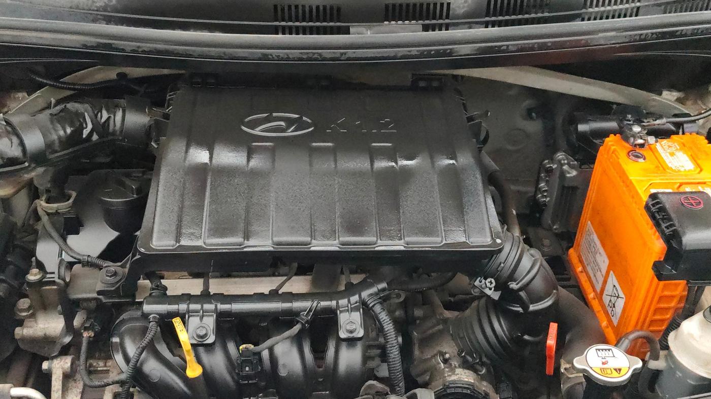 2015 Hyundai Grand i10 ASTA AT 1.2 KAPPA VTVT, Petrol, Automatic, 35,469 km, Engine View