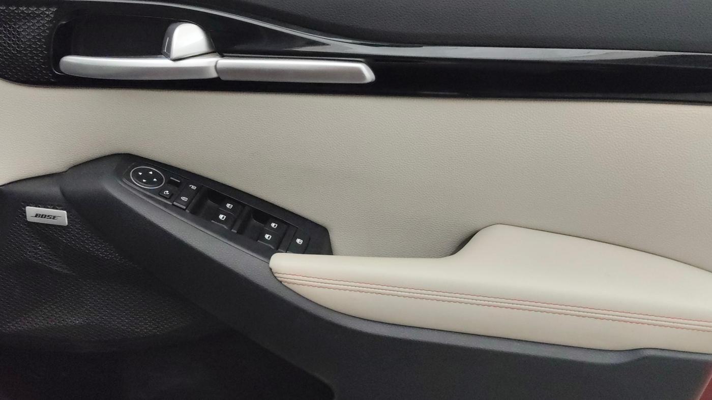 2021 KIA SELTOS GTX (O) 1.4 PETROL, Petrol, Manual, 39,793 km, Driver Side Door Panels Control