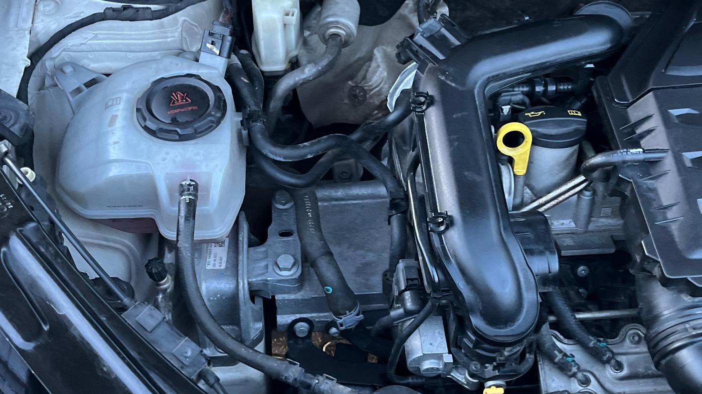 2021 Skoda KUSHAQ AMBITION 1.0L TSI AT, Petrol, Automatic, 91,579 km, Engine View - Right