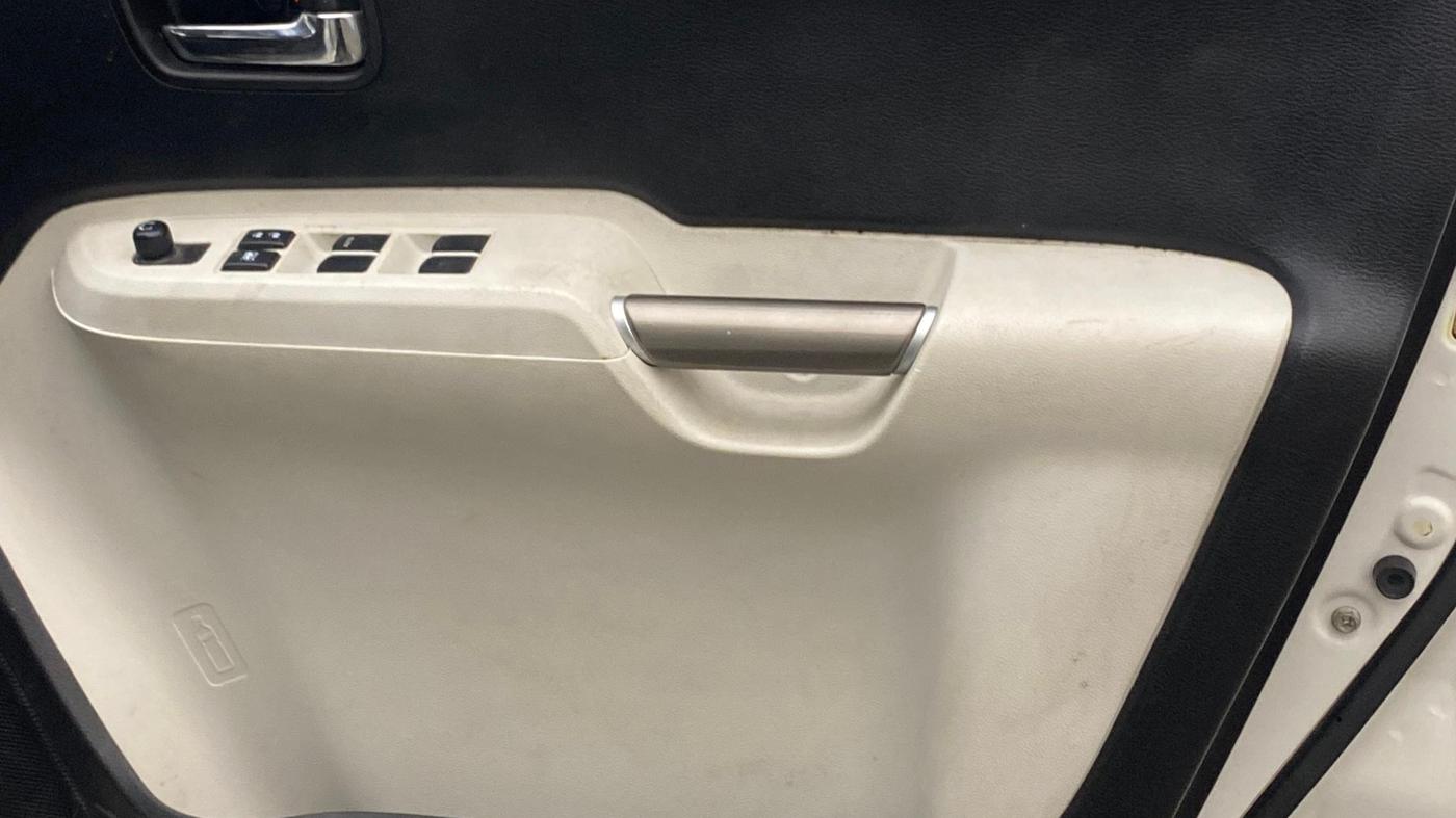 2018 Maruti IGNIS DELTA 1.2, Petrol, Manual, 67,689 km, Driver Side Door Panels Control